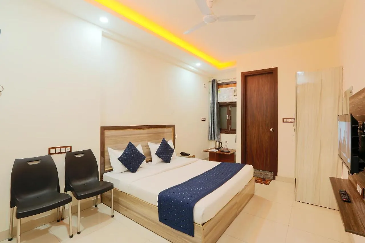 Hotel Red Velvet At Delhi Airport New Delhi